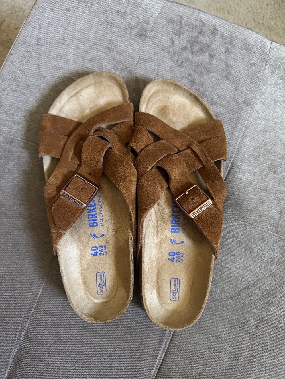 Birkenstock Women’s Brown Suede Crisscross Buckle Sandals SZ 40